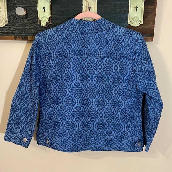 2/$30 Ruby Rd. Blue Tribal Print Denim Jacket Size 10P - Picture 6 of 10